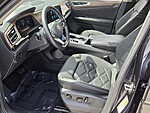 Used 2025 Volkswagen Atlas 2.0T SE FWD in DAVIE, FLORIDA (Photo 11)