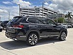 Used 2023 Volkswagen Atlas 3.6L V6 SEL PREMIUM R-LINE 4MOTION in DAVIE, FLORIDA (Photo 6)