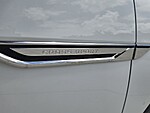 Used 2021 Volkswagen Atlas Cross Sport 3.6L V6 SE W/TECHNOLOGY FWD in DAVIE, FLORIDA (Photo 19)