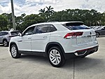 Used 2021 Volkswagen Atlas Cross Sport 3.6L V6 SE W/TECHNOLOGY FWD in DAVIE, FLORIDA (Photo 4)