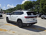 Used 2026 Volkswagen Atlas 2.0T SE W/TECHNOLOGY FWD in DAVIE, FLORIDA (Photo 4)