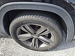 Used 2021 Volkswagen Atlas 2021.5 3.6L V6 SE W/TECHNOLOGY R-LINE FWD in DAVIE, FLORIDA (Photo 5)