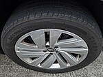 Used 2020 Volkswagen Atlas Cross Sport 3.6L V6 SE W/TECHNOLOGY FWD in DAVIE, FLORIDA (Photo 5)