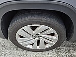 Used 2020 Volkswagen Atlas Cross Sport 3.6L V6 SE W/TECHNOLOGY FWD in DAVIE, FLORIDA (Photo 7)