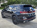 Used 2024 Volkswagen Atlas 2.0T SE W/TECHNOLOGY FWD in DAVIE, FLORIDA (Photo 4)