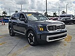 Used 2024 KIA TELLURIDE S FWD in DAVIE, FLORIDA (Photo 8)
