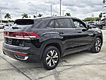 Used 2024 Volkswagen Atlas Cross Sport 2.0T SE FWD in DAVIE, FLORIDA (Photo 6)