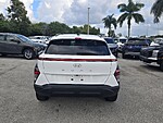 Used 2024 HYUNDAI KONA SEL FWD in DAVIE, FLORIDA (Photo 5)