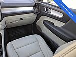 Used 2019 VOLVO XC40 MOMENTUM in JACKSONVILLE, FLORIDA (Photo 18)