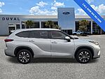 Used 2021 TOYOTA HIGHLANDER XLE in JACKSONVILLE, FLORIDA (Photo 3)