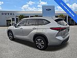 Used 2021 TOYOTA HIGHLANDER XLE in JACKSONVILLE, FLORIDA (Photo 6)