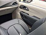 Used 2024 CHRYSLER PACIFICA TOURING L in JACKSONVILLE, FLORIDA (Photo 17)