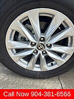 Used 2024 TOYOTA COROLLA CROSS LE in JACKSONVILLE, FLORIDA (Photo 9)