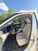 Used 2023 TOYOTA HIGHLANDER XLE in JACKSONVILLE, FLORIDA (Photo 10)