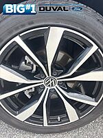 Used 2024 Volkswagen Atlas 2.0T SEL PREMIUM R-LINE in JACKSONVILLE, FLORIDA (Photo 8)