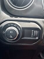 Used 2023 JEEP GLADIATOR SPORT S in JACKSONVILLE, FLORIDA (Photo 18)