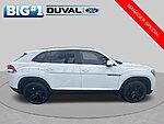 Used 2022 Volkswagen Atlas Cross Sport 3.6L V6 SE W/TECHNOLOGY in JACKSONVILLE, FLORIDA (Photo 4)