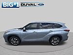 Used 2023 TOYOTA HIGHLANDER XLE in JACKSONVILLE, FLORIDA (Photo 3)