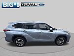 Used 2023 TOYOTA HIGHLANDER XLE in JACKSONVILLE, FLORIDA (Photo 4)