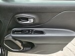 Used 2022 JEEP RENEGADE LATITUDE 4X4 in LAS VEGAS, NEVADA (Photo 21)