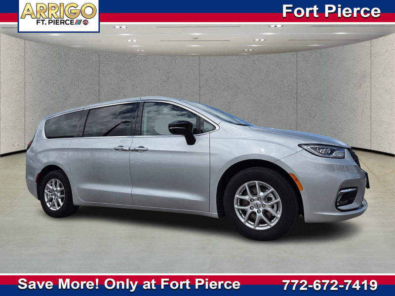 Used 2024 CHRYSLER PACIFICA TOURING L FWD in FORT PIERCE, FLORIDA