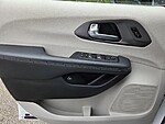 Used 2024 CHRYSLER PACIFICA HYBRID SELECT FWD in FORT PIERCE, FLORIDA (Photo 26)