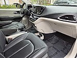 Used 2024 CHRYSLER PACIFICA HYBRID SELECT FWD in FORT PIERCE, FLORIDA (Photo 9)