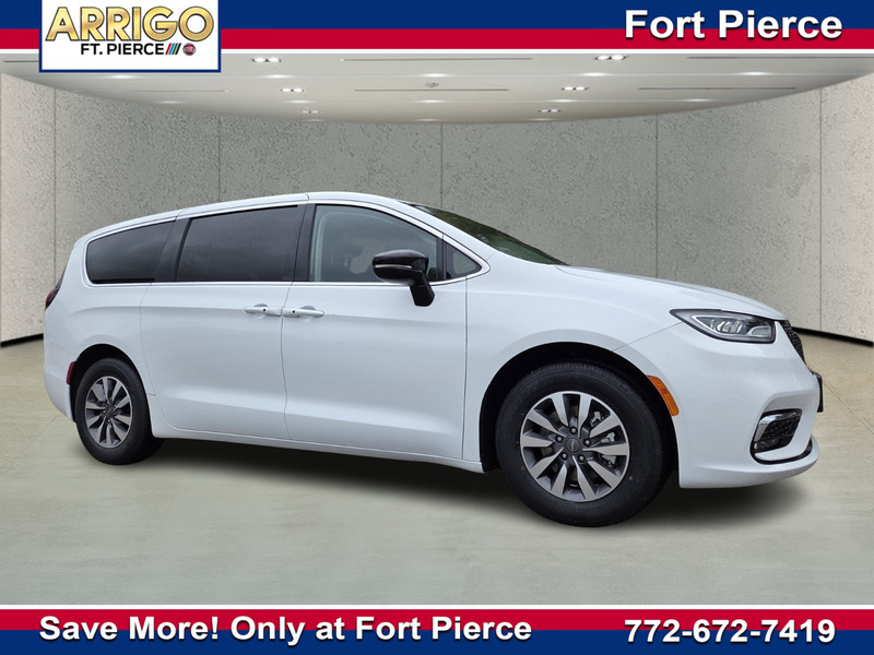 Used 2024 CHRYSLER PACIFICA HYBRID SELECT FWD in FORT PIERCE, FLORIDA