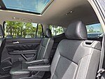 Used 2021 Volkswagen Atlas 2021.5 3.6L V6 SE W/TECHNOLOGY R-LINE FWD in FORT PIERCE, FLORIDA (Photo 19)