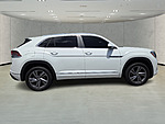Used 2024 Volkswagen Atlas Cross Sport 2.0T SEL R-LINE 4MOTION in FORT PIERCE, FLORIDA (Photo 2)