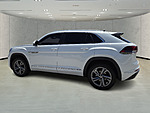 Used 2024 Volkswagen Atlas Cross Sport 2.0T SEL R-LINE 4MOTION in FORT PIERCE, FLORIDA (Photo 5)
