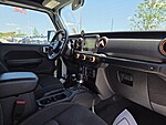 Used 2023 JEEP GLADIATOR MOJAVE 4X4 in FORT PIERCE, FLORIDA (Photo 9)