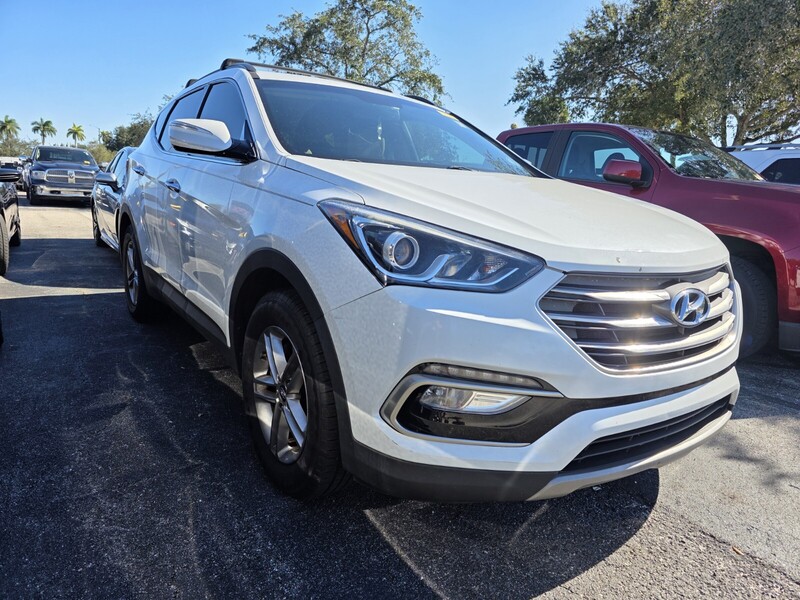 Used 2017 HYUNDAI SANTA FE 2.4 BASE in WEST PALM BEACH, FLORIDA