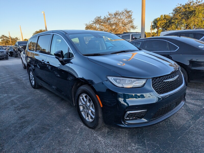 Used 2024 CHRYSLER PACIFICA TOURING L in WEST PALM BEACH, FLORIDA
