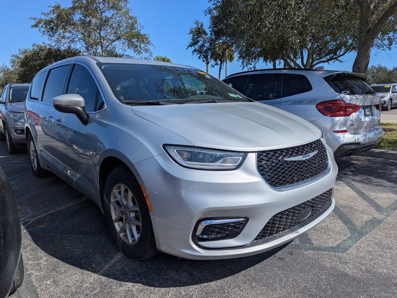 Used 2023 CHRYSLER PACIFICA TOURING L in WEST PALM BEACH, FLORIDA