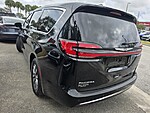 Used 2024 CHRYSLER PACIFICA SELECT in WEST PALM BEACH, FLORIDA (Photo 3)