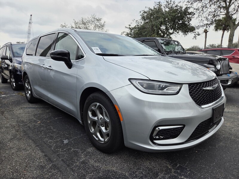 Used 2024 CHRYSLER PACIFICA LIMITED in WEST PALM BEACH, FLORIDA