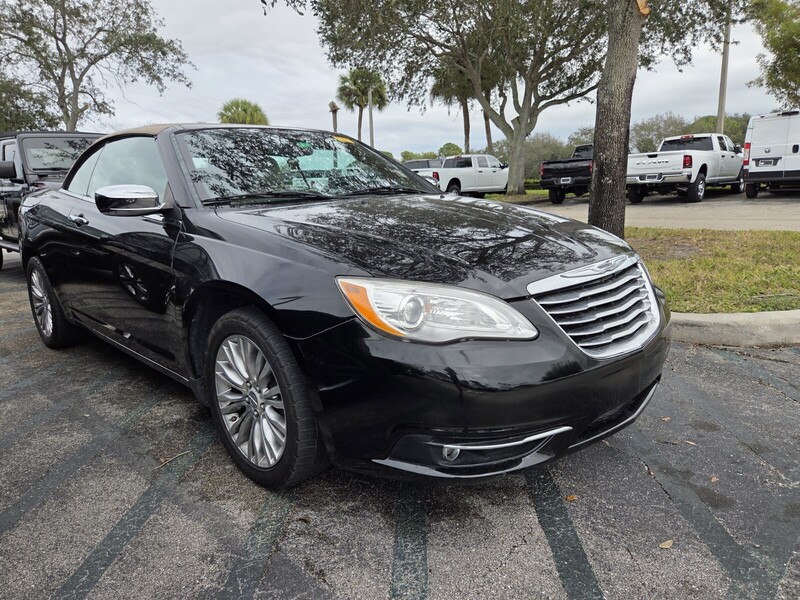 Used 2011 CHRYSLER 200 LIMITED in WEST PALM BEACH, FLORIDA