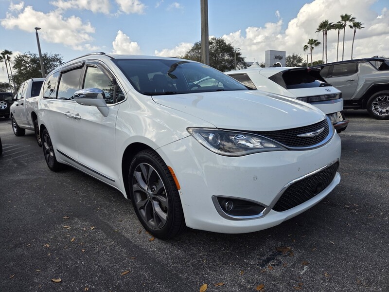Used 2017 CHRYSLER PACIFICA LIMITED in WEST PALM BEACH, FLORIDA