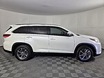 Used 2019 TOYOTA HIGHLANDER SE V6 AWD in WEST PALM BEACH, FLORIDA (Photo 4)