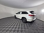 Used 2019 TOYOTA HIGHLANDER LE I4 FWD in WEST PALM BEACH, FLORIDA (Photo 8)