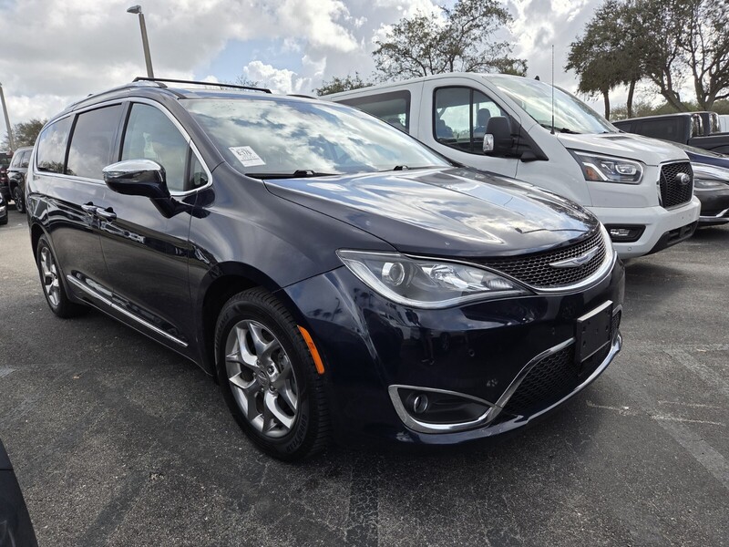 Used 2018 CHRYSLER PACIFICA LIMITED in WEST PALM BEACH, FLORIDA