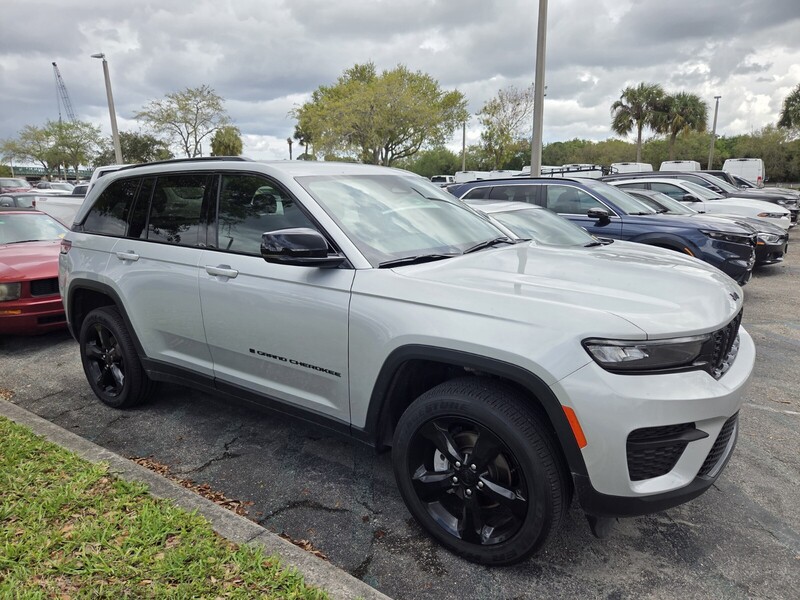 Used 2025 JEEP GRAND CHEROKEE ALTITUDE in WEST PALM BEACH, FLORIDA
