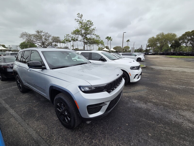 Used 2025 JEEP GRAND CHEROKEE ALTITUDE in WEST PALM BEACH, FLORIDA