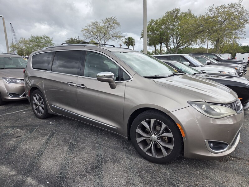 Used 2017 CHRYSLER PACIFICA LIMITED in WEST PALM BEACH, FLORIDA