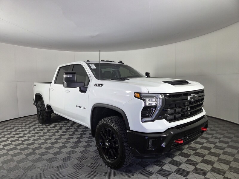 Used 2025 CHEVROLET SILVERADO 2500 4WD CREW CAB 159