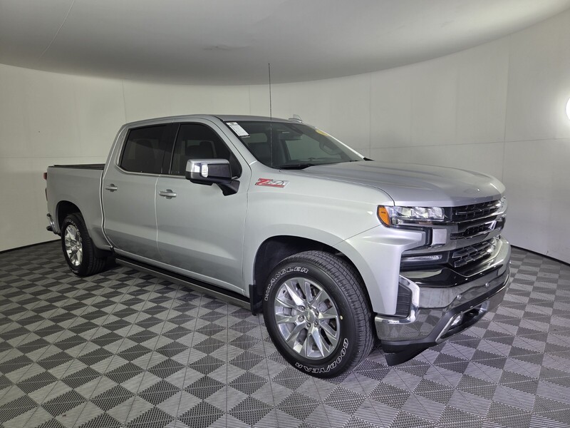 Used 2019 CHEVROLET SILVERADO 1500 4WD CREW CAB 147