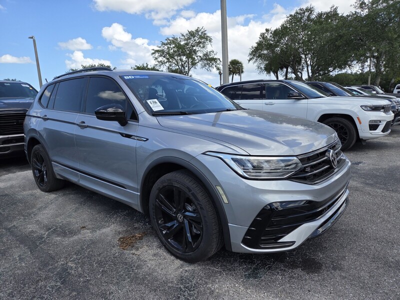 Used 2024 Volkswagen Tiguan 2.0T SE R-LINE BLACK in WEST PALM BEACH, FLORIDA