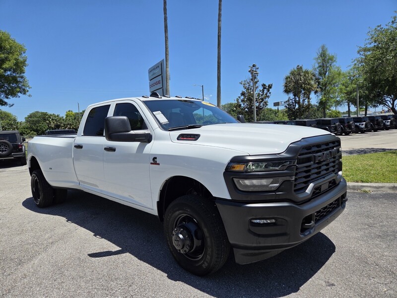 Used 2025 RAM 3500 TRADESMAN 4X4 CREW CAB 8' BOX in WEST PALM BEACH, FLORIDA