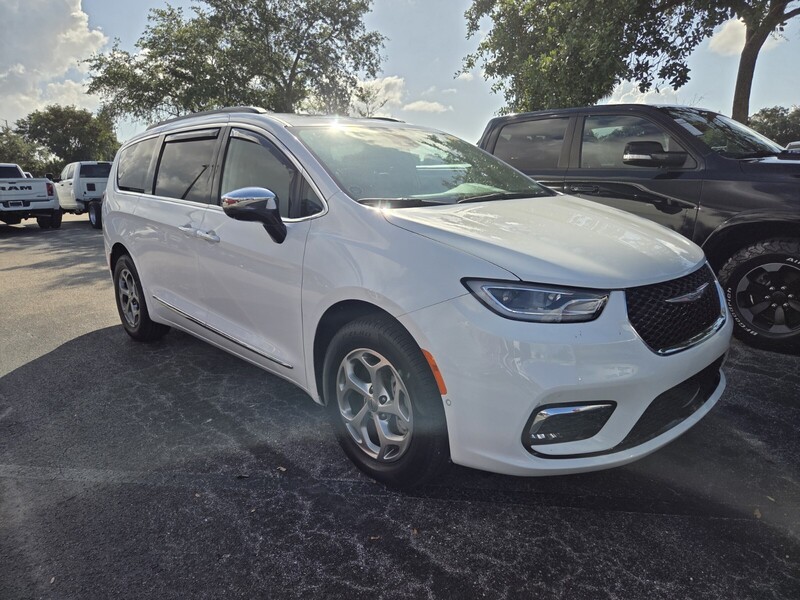 Used 2023 CHRYSLER PACIFICA LIMITED in WEST PALM BEACH, FLORIDA